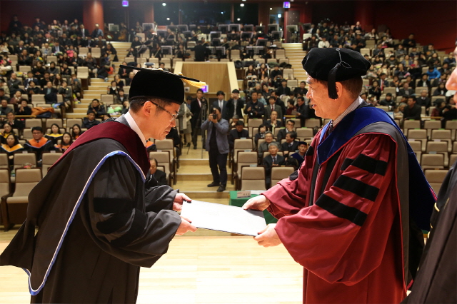 동아대 박사 57명, 석사 247명 배출 
