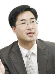 [울산매일/오피니언] 나라의 격에 걸맞은 선진시민이 되자! - 황규홍 영어영문학과 교수