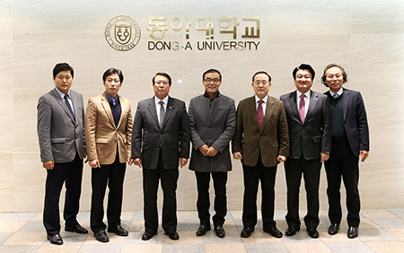 이종운 롯데 자이언츠 감독, 동아대 방문