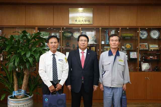 권오창 총장, 추석맞이 선물로 용역직원에 감사의 뜻 전해 