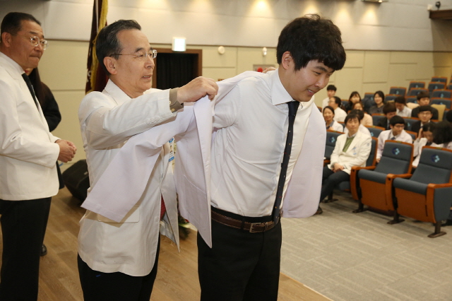 동아대 의과대학·의학전문대학원 ‘화이트 코트 세리머니’ 성료