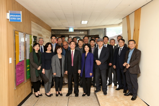 동아대 인문역량강화사업단 현판식 개최