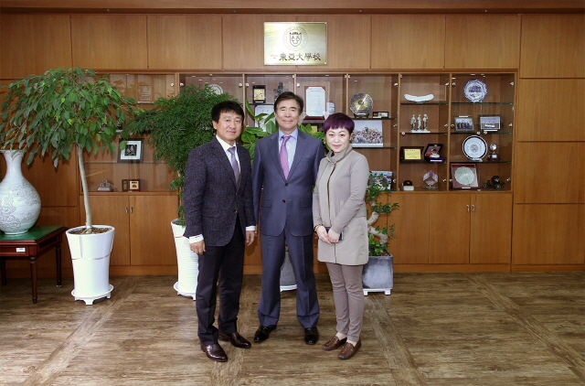 최설매 중국 화남농업대 교수, 한석정 총장 내방 