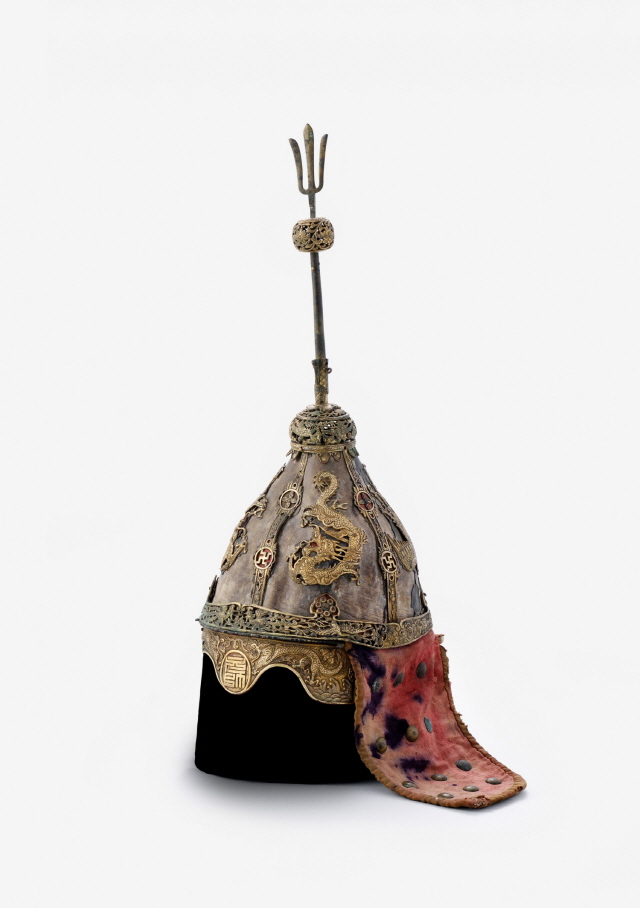 동아대 석당박물관 소장 투구와 갑옷 어깨장식 부산시지정유형문화재 