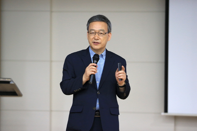 동아대, 정호승 시인 초청 ‘희망 찾기’ 강연 개최