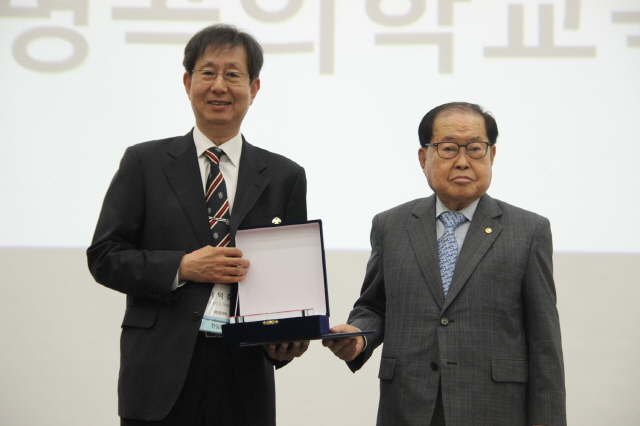 서덕준 동아대 의과대학 교수, 한국의학교육학회 ‘명곡의학교육대상’ 수상