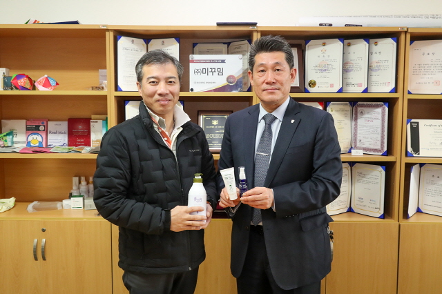 동아대 입주기업 및 MBA 재학생, 코로나19 극복 위한 ‘손세정제’ 기부 잇따라