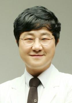 [부산일보/기고] 부산시장 후보자님, 지역대학이 위기입니다 - 한성호 의학과 교수 