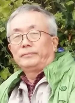 [부산일보/인문산책] 솔개, 푸른 바다로 - 김성언 한국어문학과 명예교수 