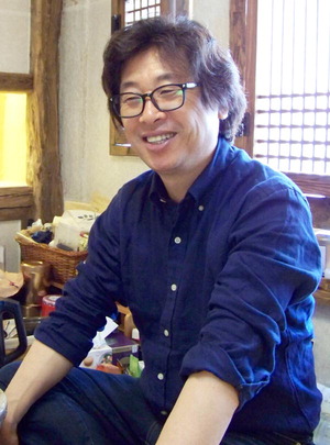 [국제신문/인터뷰] “실용성 갖춘 도예 작품으로 유럽시장 진출 자신감” - 장기덕 미술학과 강사
