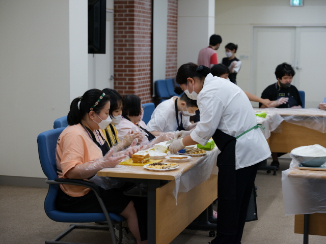 동아대 석당박물관, 기증유물특별전 ‘歡待(환대)-부산과 맺은 인연’ 전시연계 체험 프로그램 운영