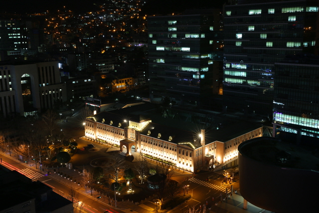 동아대 석당박물관, 불 밝히다