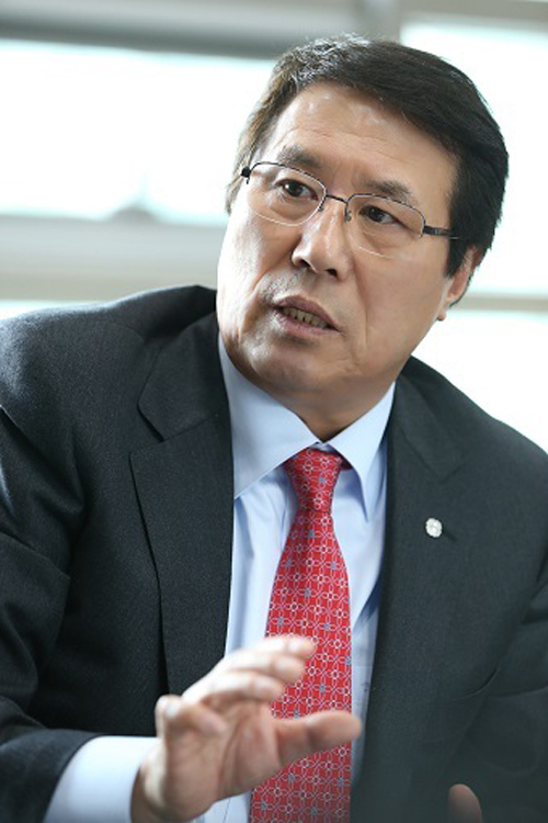 [세계일보/인터뷰] “대학평가 지역최고… 정·재계 동문파워도 막강”  - 권오창 동아대 총장