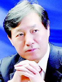 [경남도민일보/특별기고] 사람답게 만드는 정치 어디서 길 잃었나 - 하태영 법학전문대학원 교수